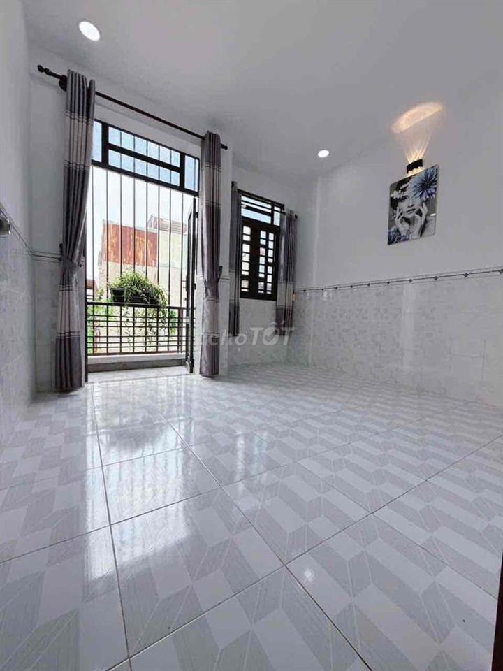 CHÍNH CHỦ CẦN BÁN NHÀ ĐẸP 3 LẦU 4PN ĐÚC CỨNG CÁP