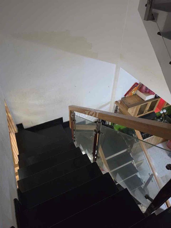 CHO THUÊ NÀH VỊ TRÍ ĐẸP RỘNG RÃI 2PN2WC 10tr