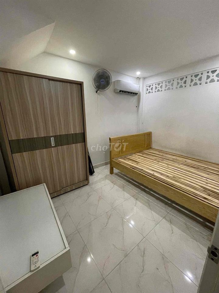 CHO THUÊ NHÀ VỊ TRÍ ĐẸP FULL NỘI THẤT ĐƯỜNG Ô TÔ