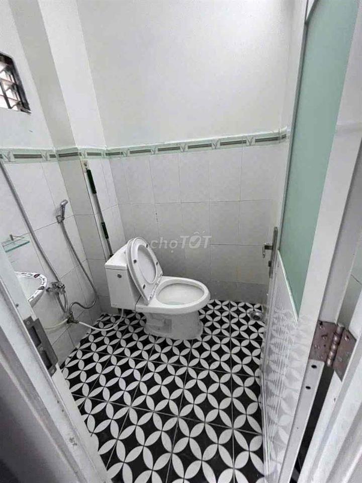 CHO THUÊ NHÀ RỘNG NGANG 5,7m 3PN2WC GIÁ 10,5