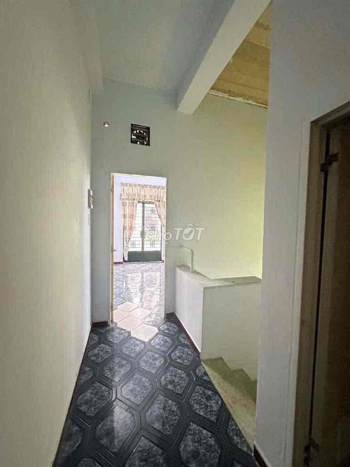CHO THUÊ NHÀ ĐẸP ĐƯỜNG Ô TÔ 10TR NV KHỐI