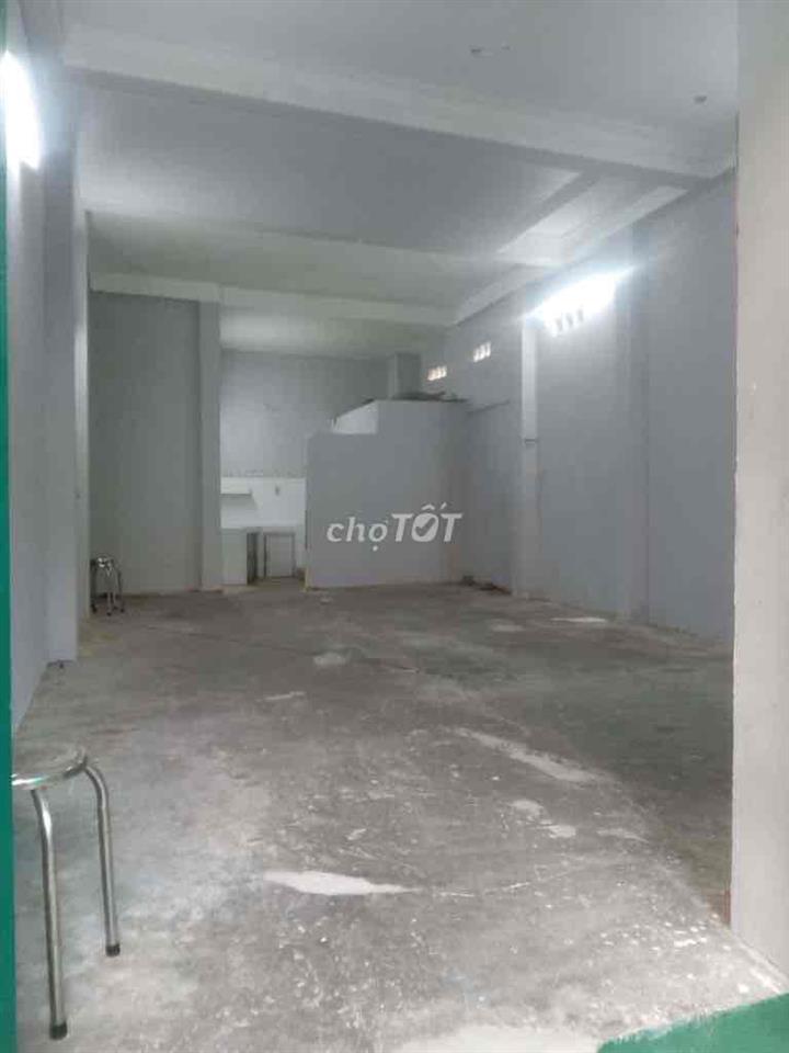 CHO THUÊ NHÀ LÊ Q ĐỊNH NGANG 5 RỘNG TIỆN Ở