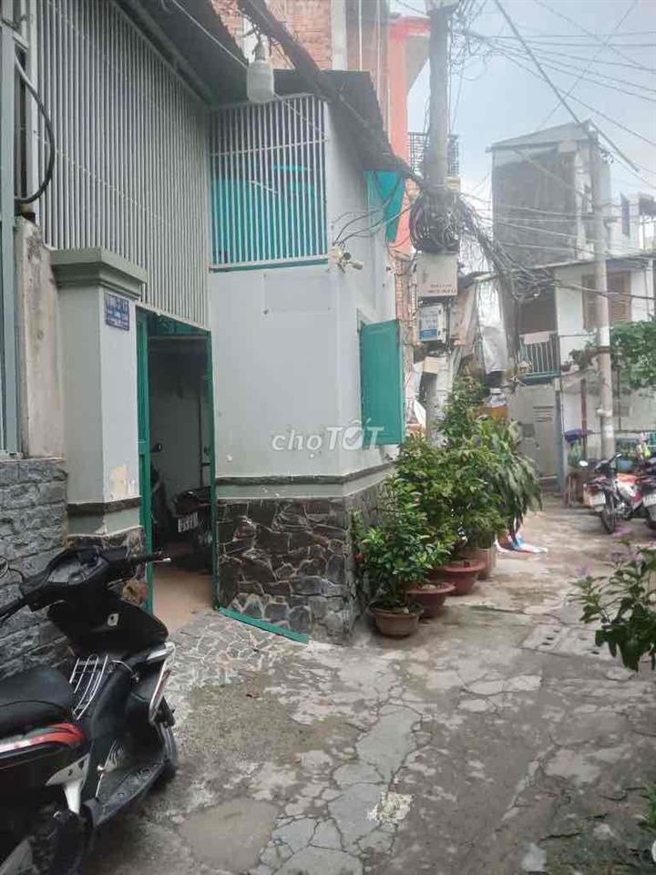 CHO THUÊ NHÀ LÊ Q ĐỊNH NGANG 5 RỘNG TIỆN Ở
