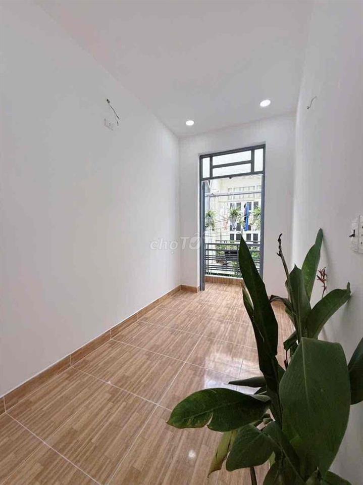 BÁN NHÀ GIÁ RẺ THẠNH LỘC 15 THỔ CƯ CHUẨN CHỈNH