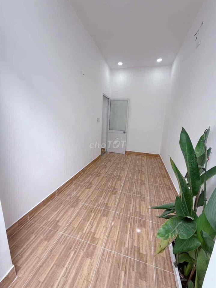 BÁN NHÀ GIÁ RẺ THẠNH LỘC 15 THỔ CƯ CHUẨN CHỈNH