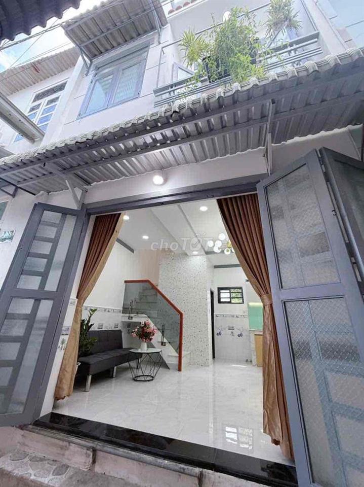 BÁN NHÀ GIÁ RẺ THẠNH LỘC 15 THỔ CƯ CHUẨN CHỈNH