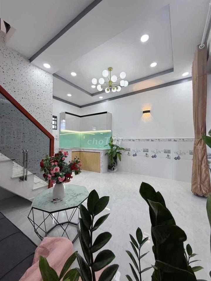 BÁN NHÀ GIÁ RẺ THẠNH LỘC 15 THỔ CƯ CHUẨN CHỈNH