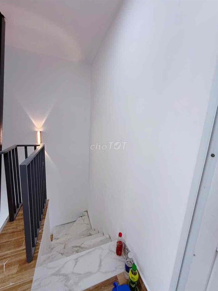 BÁN NHÀ GIÁ RẺ THẠNH LỘC 15 THỔ CƯ CHUẨN CHỈNH