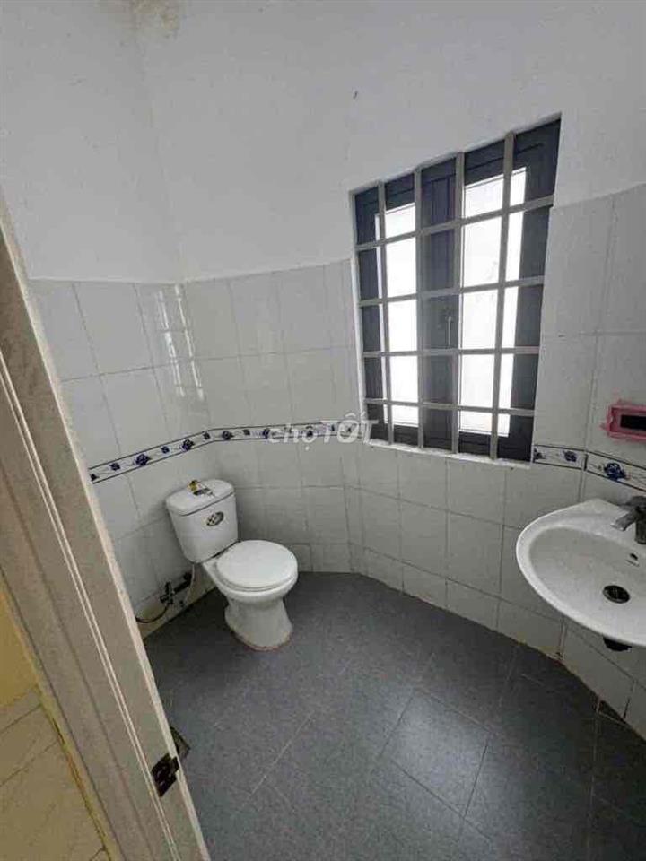CHÍNH CHỦ GỞI BÁN GẤP NHÀ ĐẸP RỘNG CẠNH SÔNG ĐƯỜNG Ô TÔ