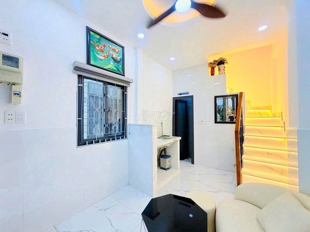 Bán nhà Nguyễn Du 2 mặt tiền, gần Chợ Gò Vấp, 2 tầng giá chỉ 2,29 tỷ