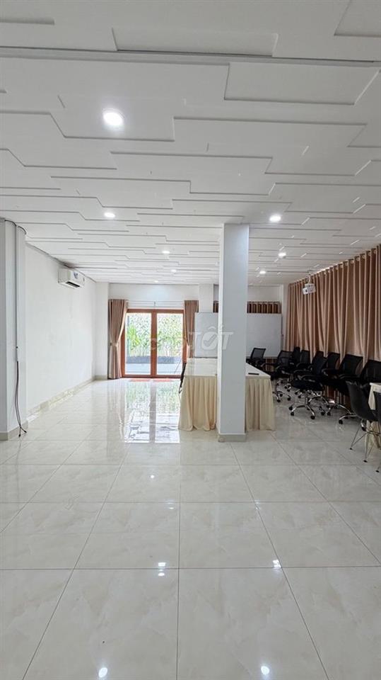 Giảm mạnh 300tr 🏡94m² x 4 Tầng, Mặt Phố Nguyễn Trung Trực