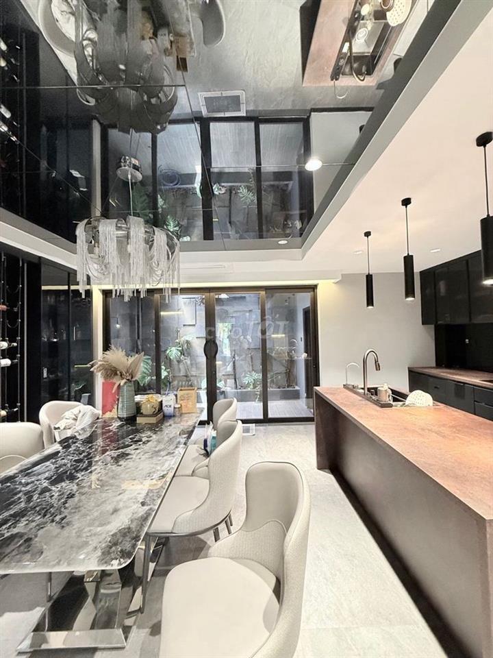 💥💥Bán nhà 🏡120m² | 6m x 20m 💥💥Phòng GYM Riêng, Thang máy, Gara Ô Tô