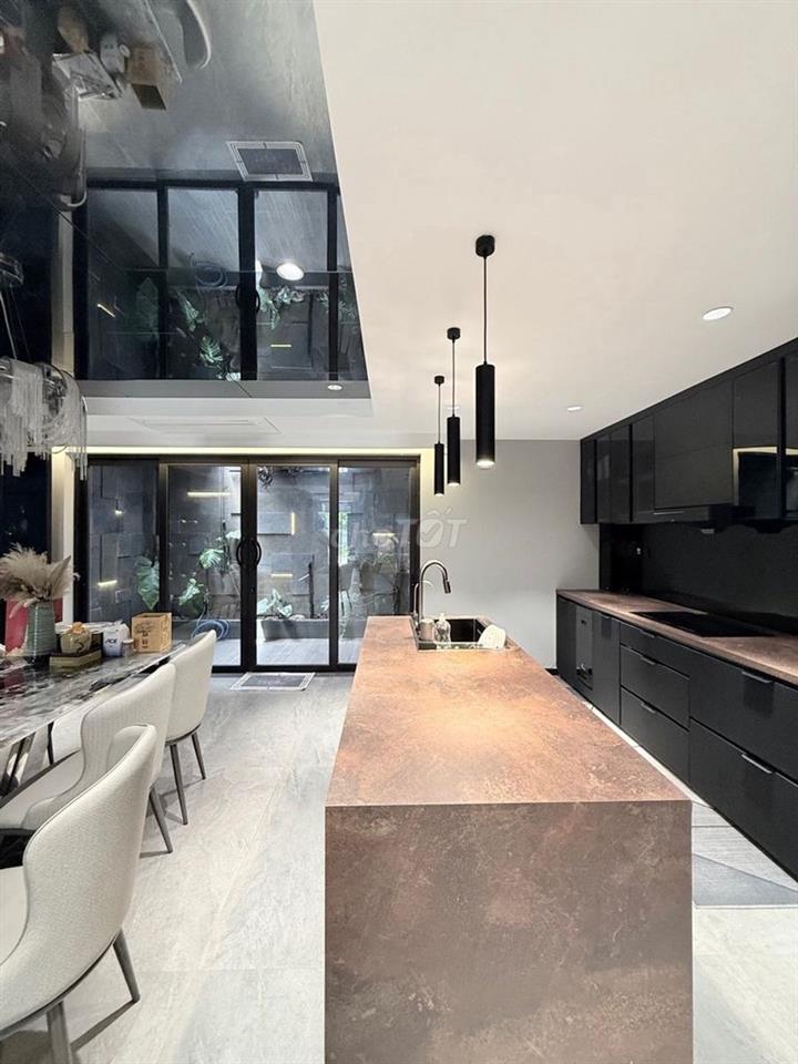 💥💥Bán nhà 🏡120m² | 6m x 20m 💥💥Phòng GYM Riêng, Thang máy, Gara Ô Tô