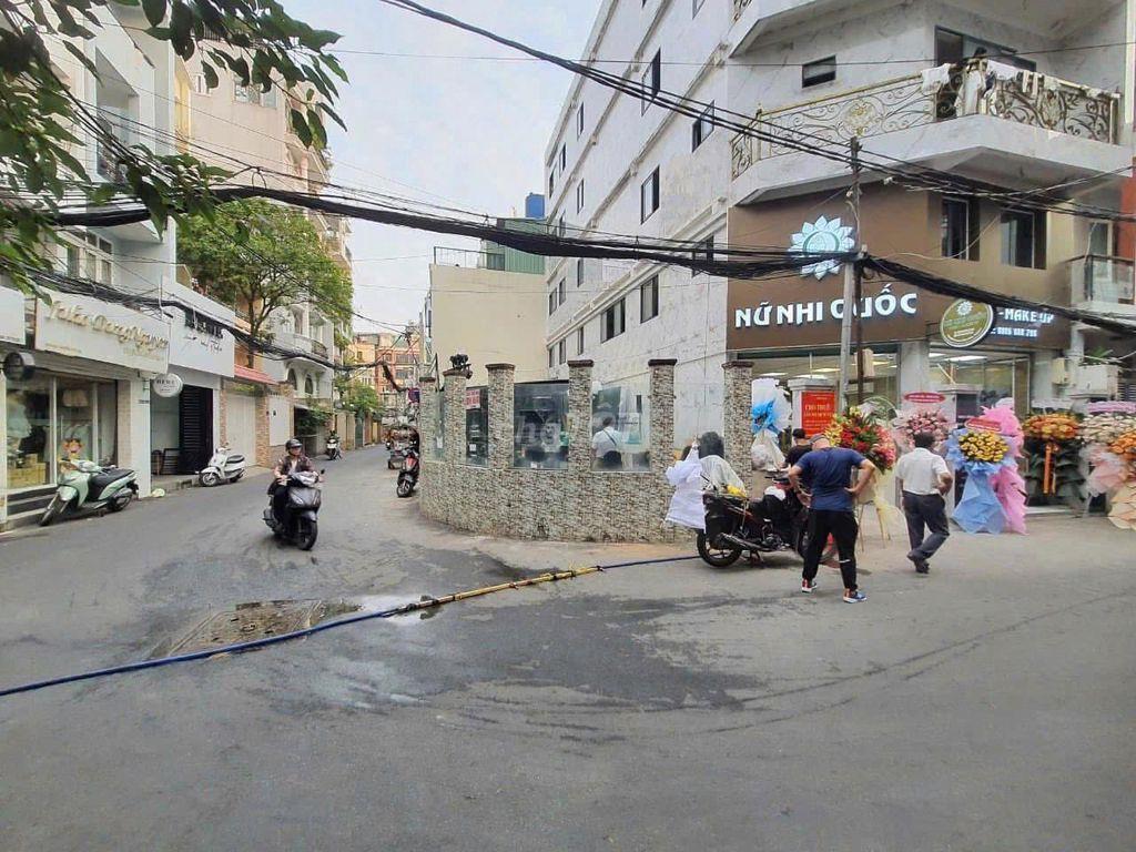 Bán nhà KD Quận 1💥Ngang 12 x 20m🏡CN 121,38m2 ( Khuôn viên 240m2 )