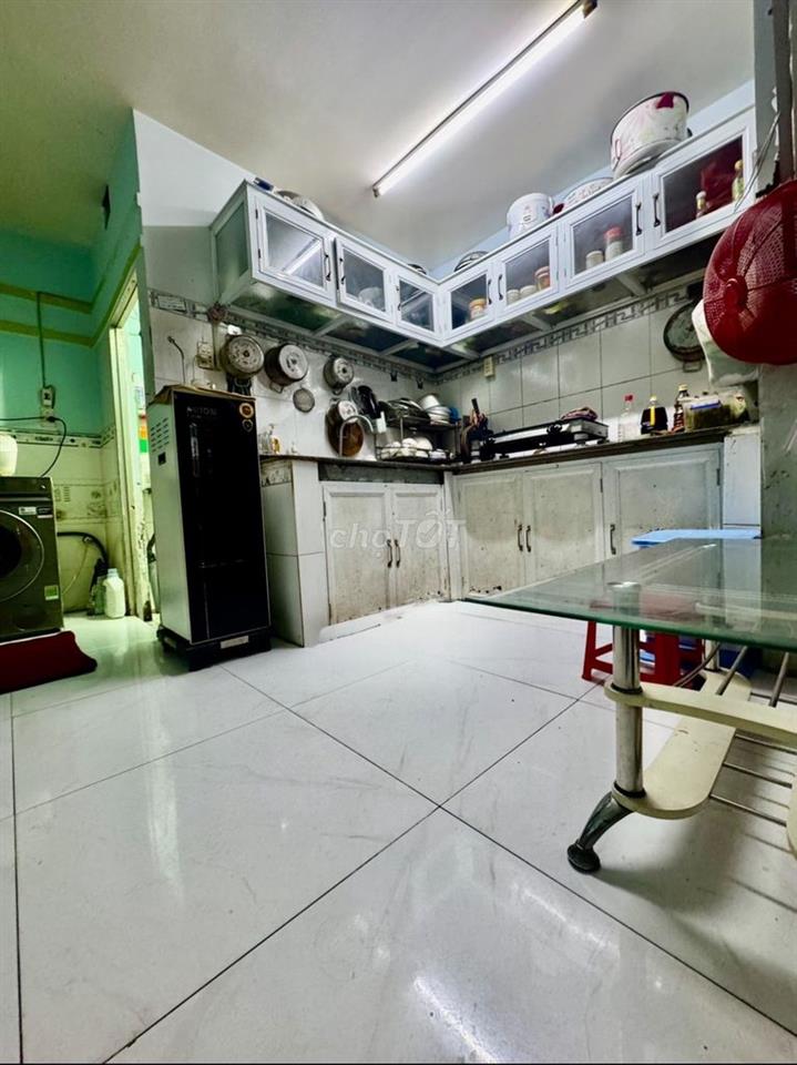 BÁN NHÀ XÃ QUÍ ĐỨC BÌNH CHÁNH .6,2 X 13,7. CÔNG NHẬN 89M2