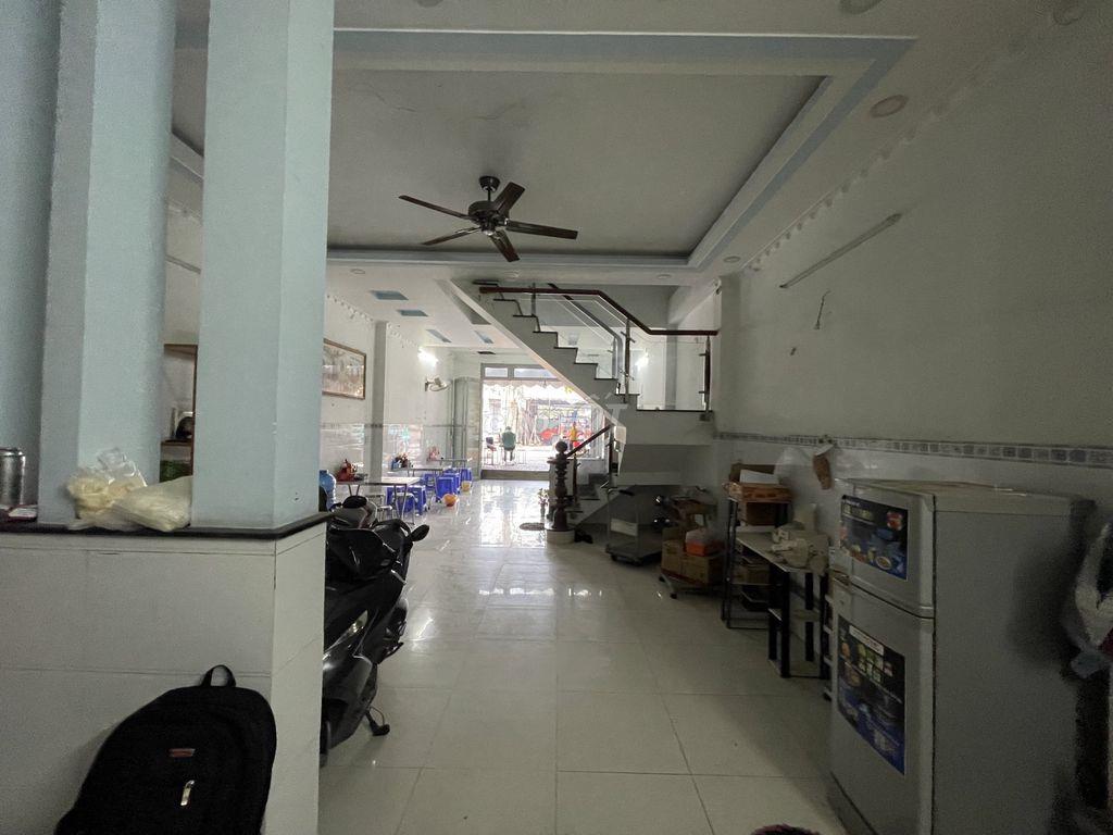 bán nhà hẻm 8m. sát đường nguyễn thị tú. sát ql 1A. thuận tiện đi lại
