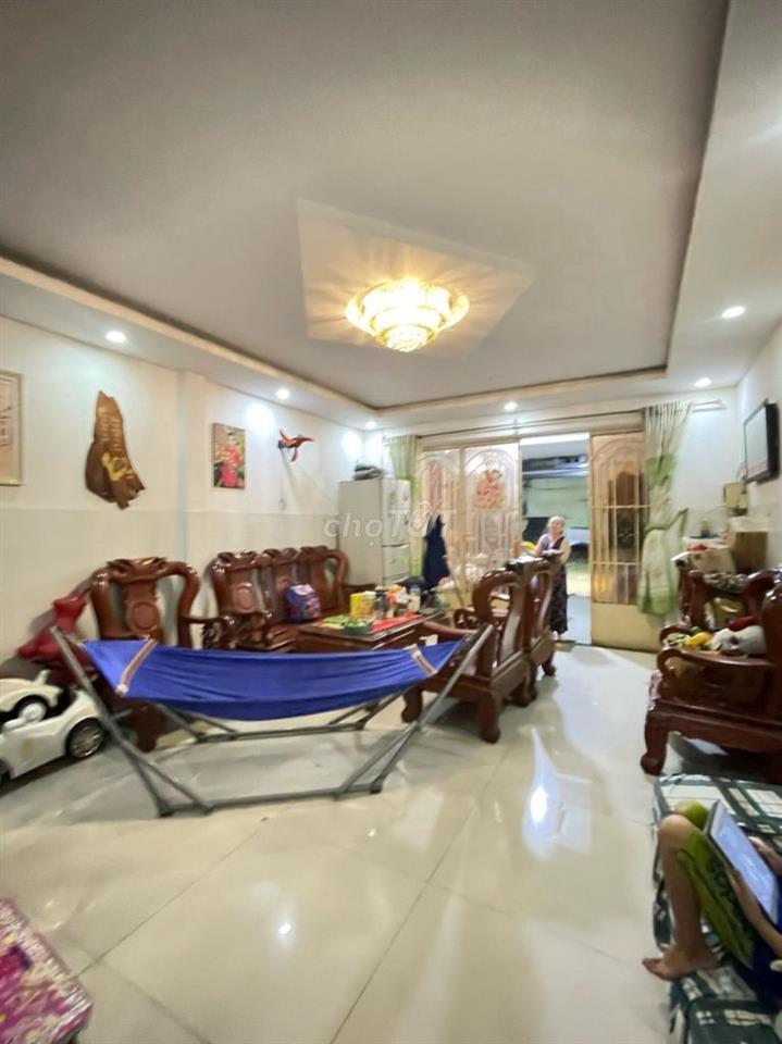 bán nhà  HXH 804 LÊ TRỌNG TẤN. 132 M2 BÁN 6TY
