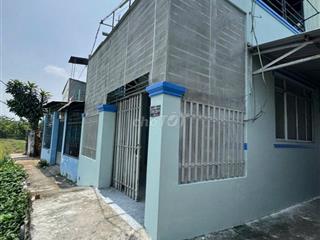 BÁN NHÀ SÁT QL 50. ĐI NGUYỄN VĂN LINH 20 PHÚT. NHÀ MỚI VÀO Ở LIỀN.