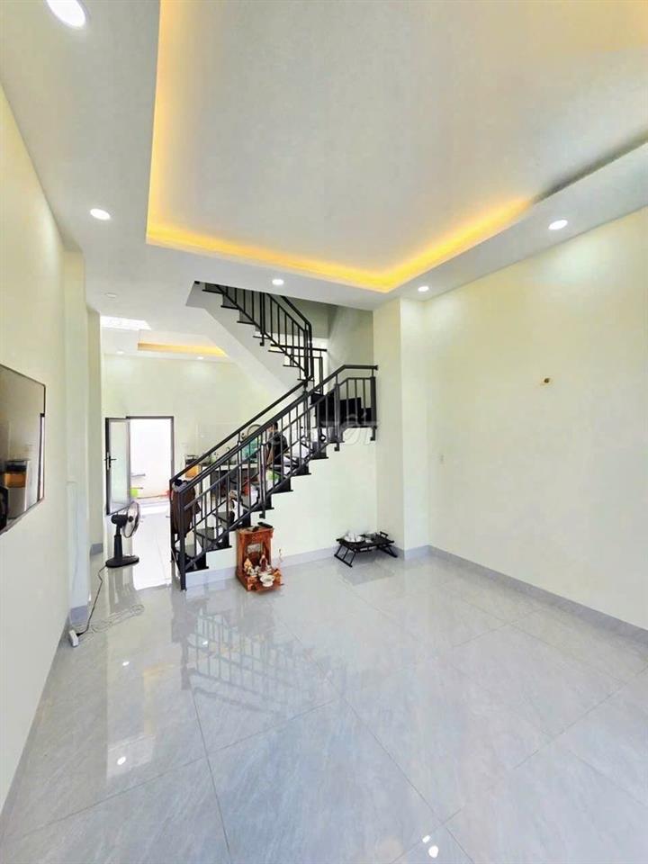 NHÀ PHỐ GẦN ĐH LUẬT Q9, 52M² – 3 TẦNG – ĐƯỜNG Ô TÔ 10M 
