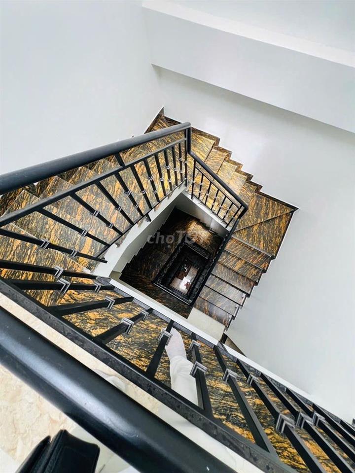 🏡 Bán Nhà Ngay Chợ Long Trường • 4 Tầng • 4 PN • DTSD: 272m².