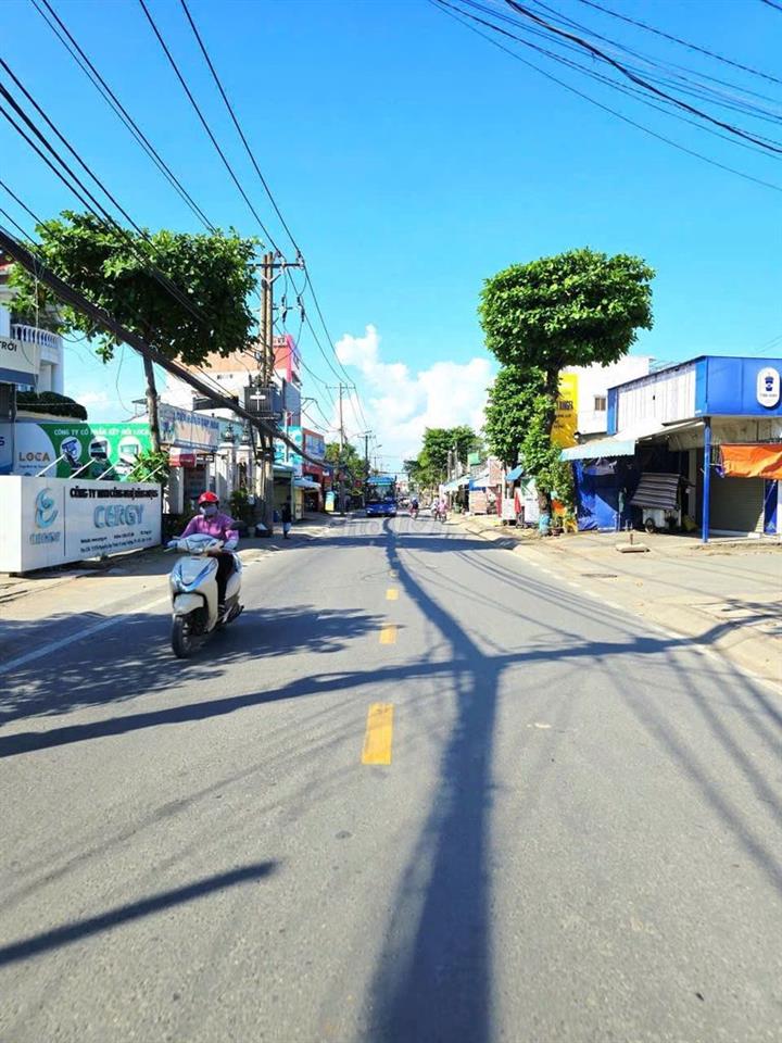 Nhà 3 Tầng, Cách Nguyễn Duy Trinh 20m, Gần Cầu Ông Nhiêu | DTSD 192m² 