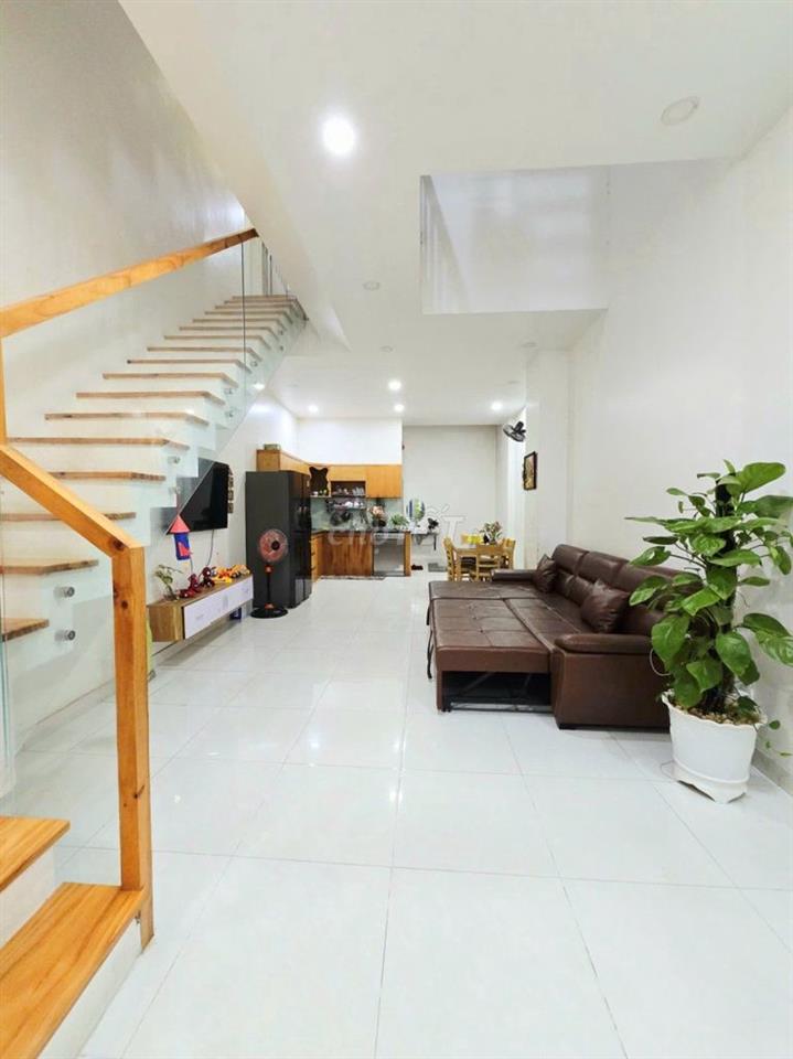 Nhà Hẻm Xe Hơi 3Tầng, 3PN, 71m² – Gần KĐT Đông Tăng Long Q9, Giá 5.2tỷ