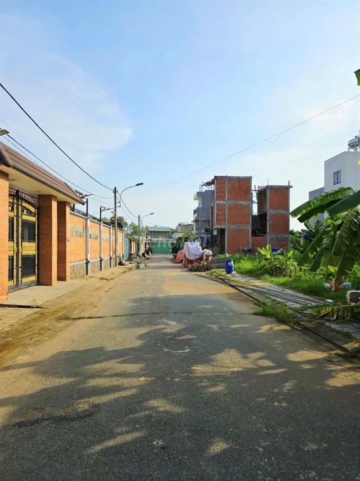 Nhà Hẻm Xe Hơi 3Tầng, 3PN, 71m² – Gần KĐT Đông Tăng Long Q9, Giá 5.2tỷ