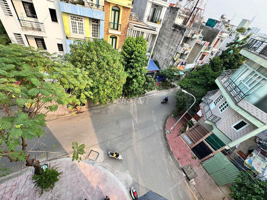 Ngay cổng ĐH Văn Lang - nhà 64m2 (4x16m) Đặng Thùy Trâm-Giá 11.5 tỷ TL