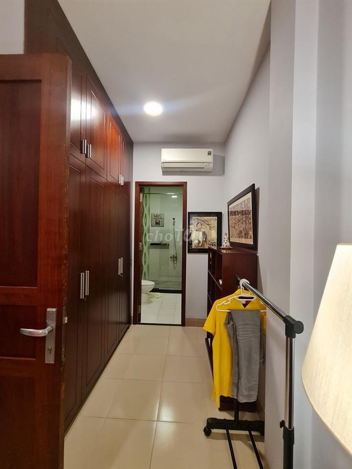 Ngay cổng ĐH Văn Lang - nhà 64m2 (4x16m) Đặng Thùy Trâm-Giá 11.5 tỷ TL