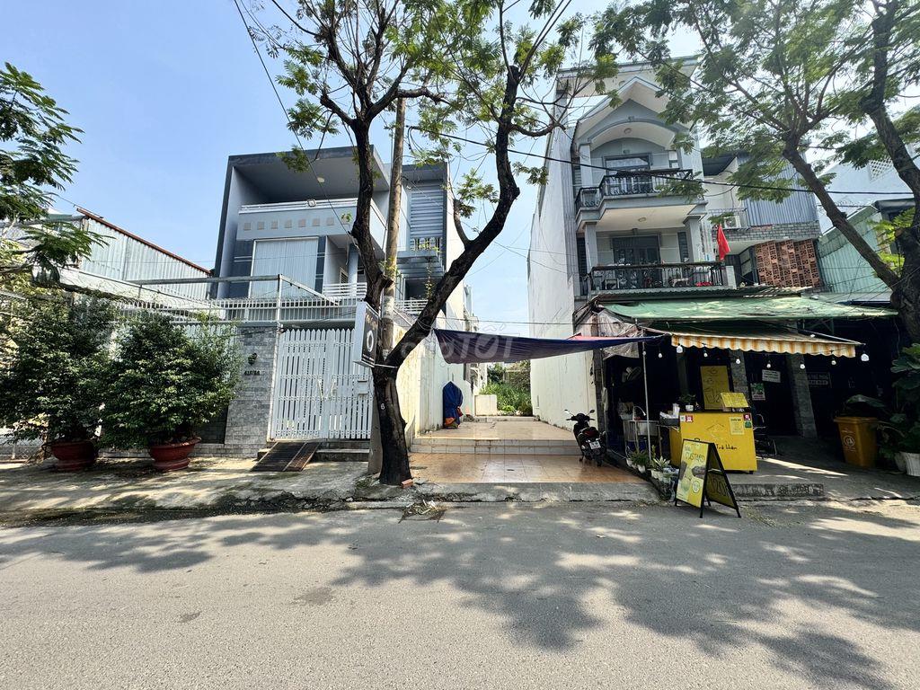 Bán nhà MT cổng đại học Văn Lang, 5x20m, đang KD cafe