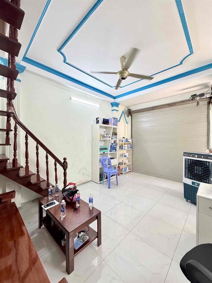 Bán nhà đường lê quang định - cách mấy căn ra mặt tiền
