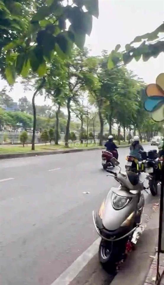 Bán nhà cách mặt tiền trường sa 1 căn