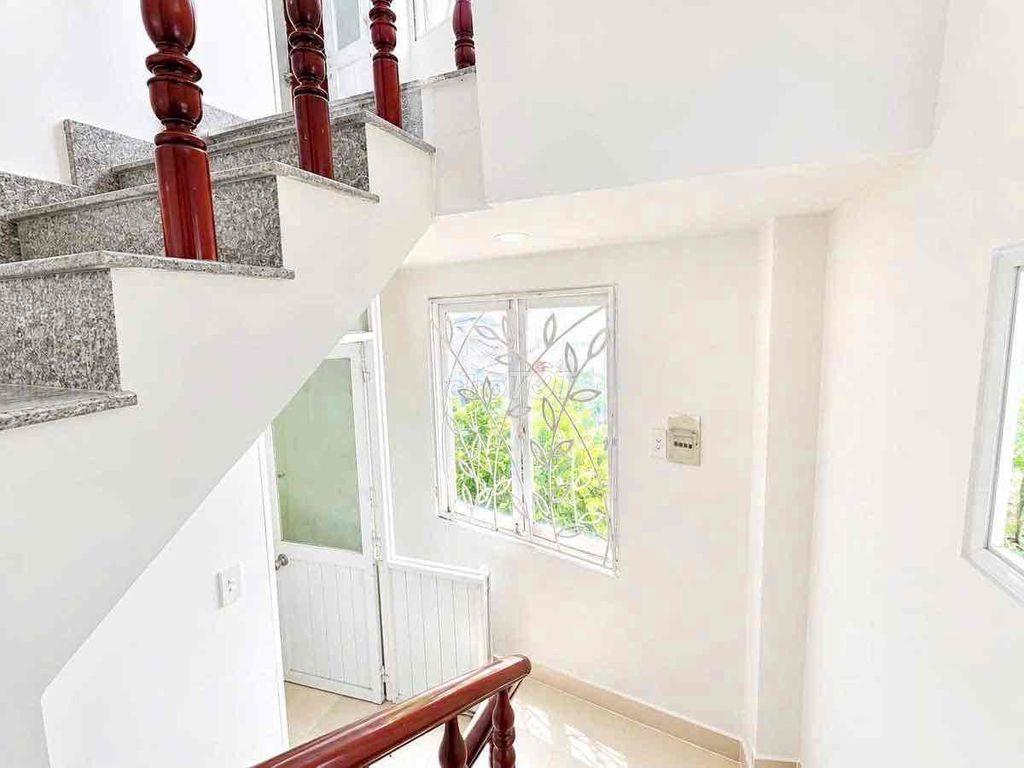 NHÀ ĐẸP NGUYÊN CĂN BÌNH THẠNH