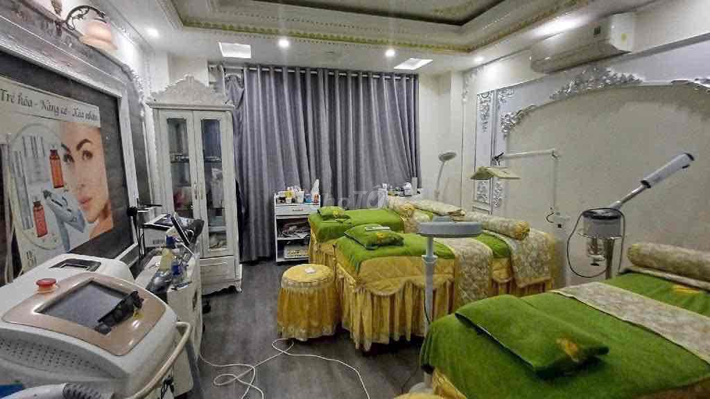 Bán Nhà Mặt Tiền 6 Tầng * 70m2 Dương Quảng Hàm Giá Tốt
