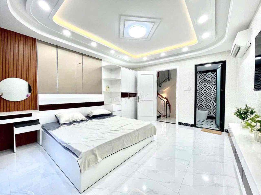 Bán nhà đường Đặng Thuỳ Trâm, p13, Bình Thạnh. DT 81m2. Giá 11,5 tỷ