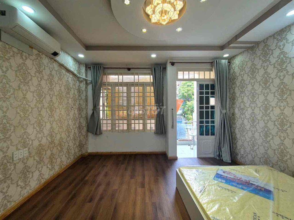 Cho thuê nhà mặt tiền Đặng Thuỳ Trâm. Diện tích 5x20m. Giá 40tr/tháng