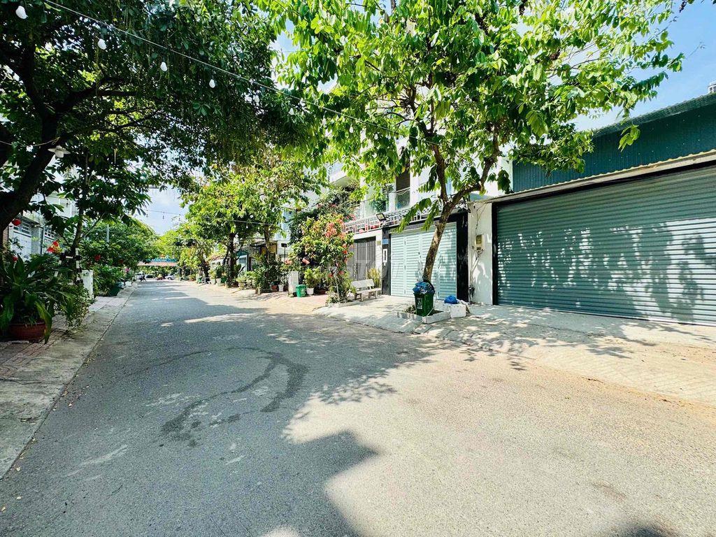 Cho thuê kho 200m2 đường Đặng Thuỳ Trâm, p13, Bình Thạnh. Giá 20tr/th