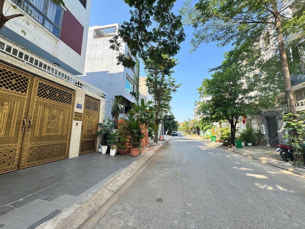 Cho thuê kho đường Đặng Thùy Trâm, p13, Bình Thạnh. DT 200m2. Giá 23tr