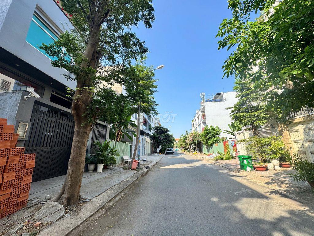 Cho thuê kho đường Đặng Thùy Trâm, p13, Bình Thạnh. DT 200m2. Giá 23tr