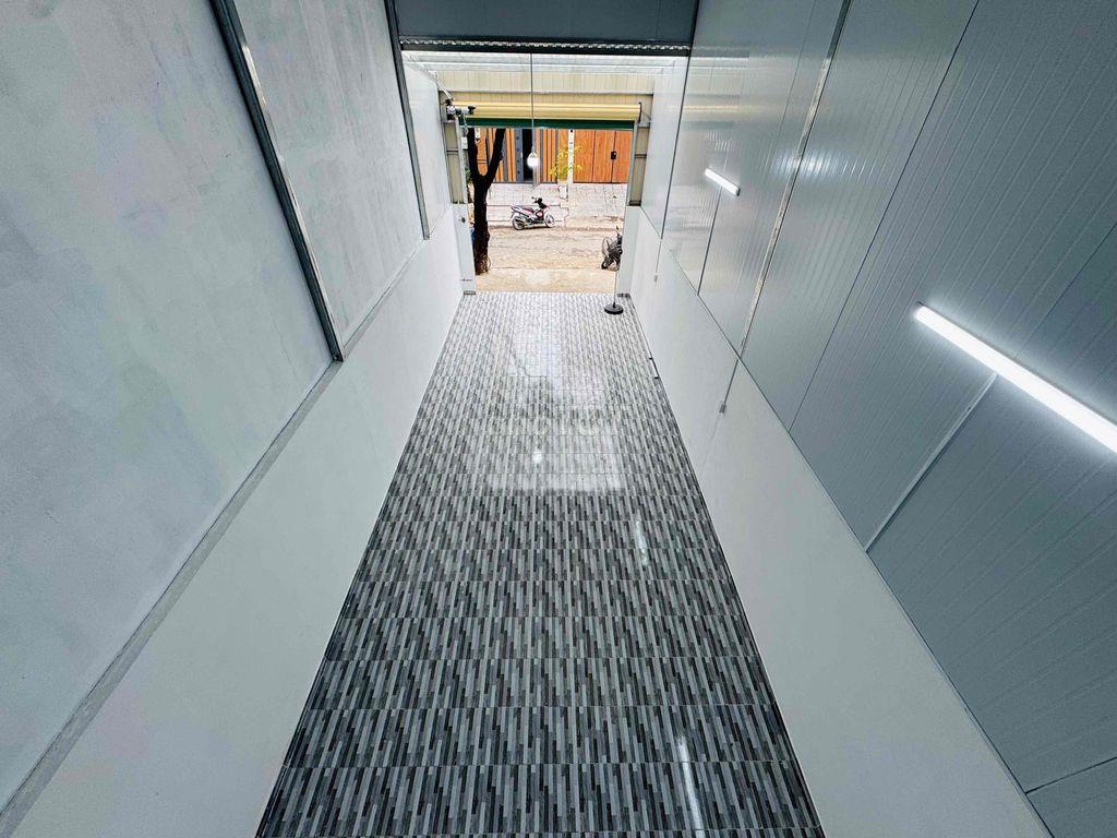Cho thuê kho mới đường Đặng Thuỳ Trâm, DTSD 130m2. Giá 14tr/tháng