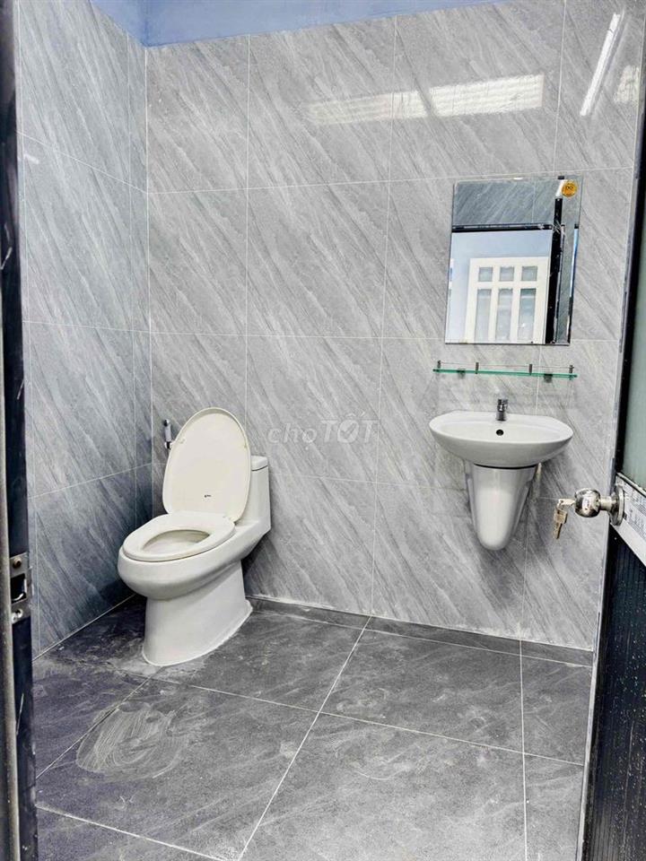 Cho thuê kho sạch, đẹp đường Đặng Thuỳ Trâm. DT 5x22m. Giá 18tr/tháng