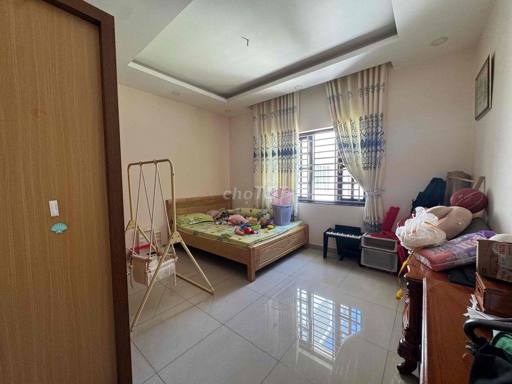 Cho thuê nhà full nội thất đường Bình Lợi, 4 PN, 5 WC. Giá 30tr/tháng