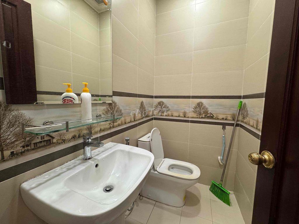 Cho thuê nhà full nội thất đường Bình Lợi, 4 PN, 5 WC. Giá 30tr/tháng