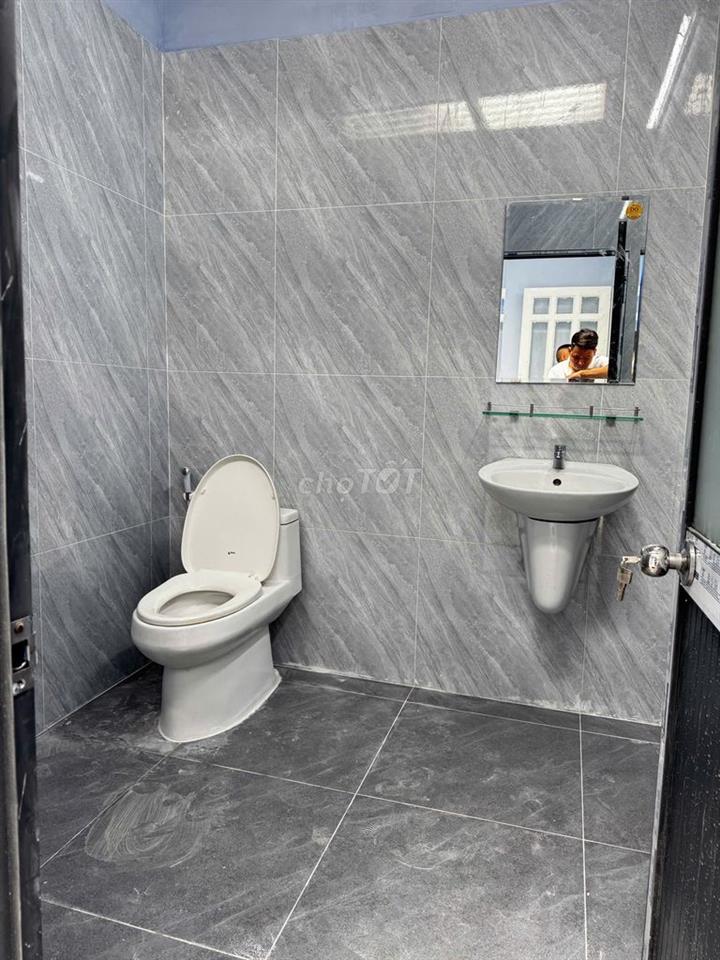 Cho thuê kho mới đường Đặng Thùy Trâm,  Bình Thạnh. Giá chỉ 18tr/th