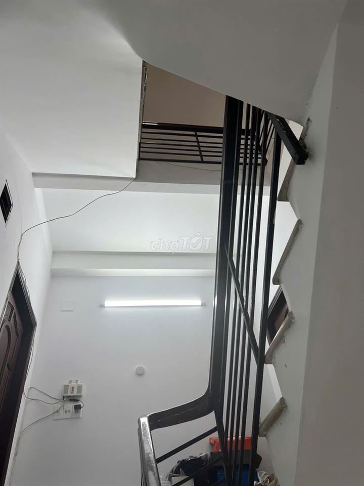 Cho thuê nhà 3 lầu 4 PN đường Bình Lợi, p13, Bình Thạnh. Giá 21tr/th