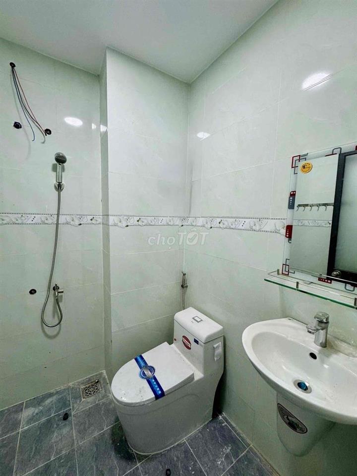 Cho thuê nhà đường Đặng Thuỳ Trâm, p13, BT. DT 5,5x14m. Giá 22tr/tháng