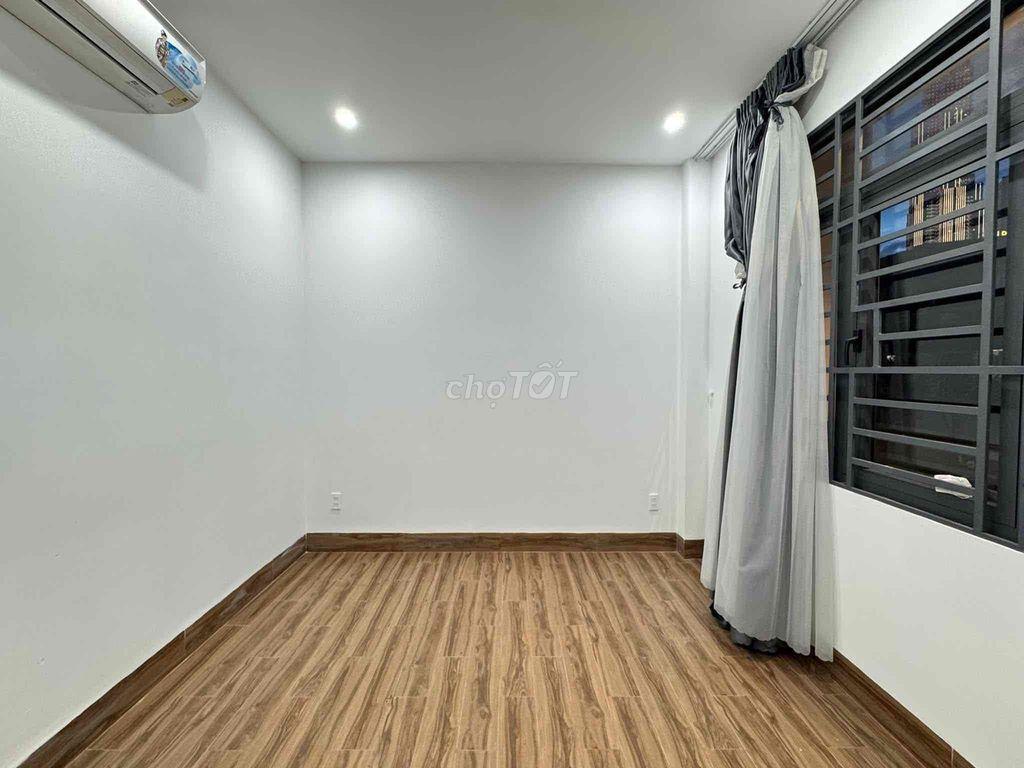 Cho thuê nhà có thang máy đường Bình Lợi. DT 88m2 gồm 5PN. Giá 28tr/th