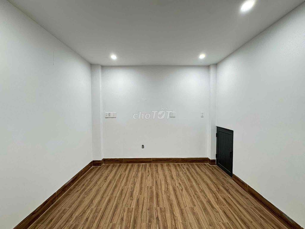 Cho thuê nhà có thang máy đường Bình Lợi. DT 88m2 gồm 5PN. Giá 28tr/th