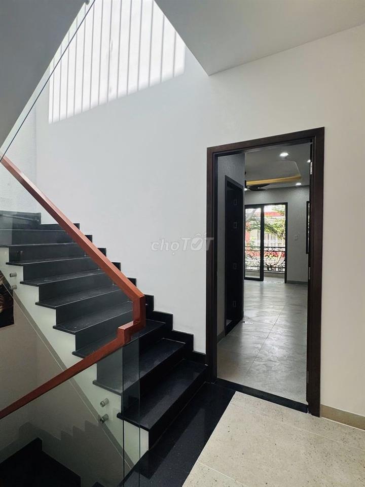Cho thuê nhà mới đường Bình Lợi, Bình Thạnh. DT 4,5x20m. Giá 28tr/th