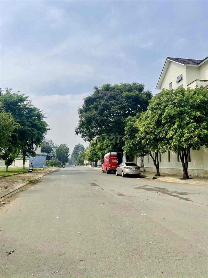 Cho thuê biệt thự full nội thất đường Đặng Thuỳ Trâm. Giá 55tr/tháng